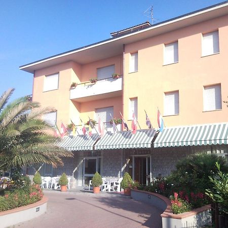 Hotel Trasimeno Bittarelli Castiglione del Lago Exterior foto